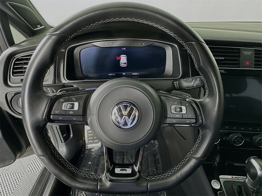Used 2019 Volkswagen Golf R 4-Door image 11