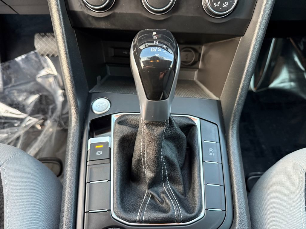 Used 2022 Volkswagen Taos S image 17