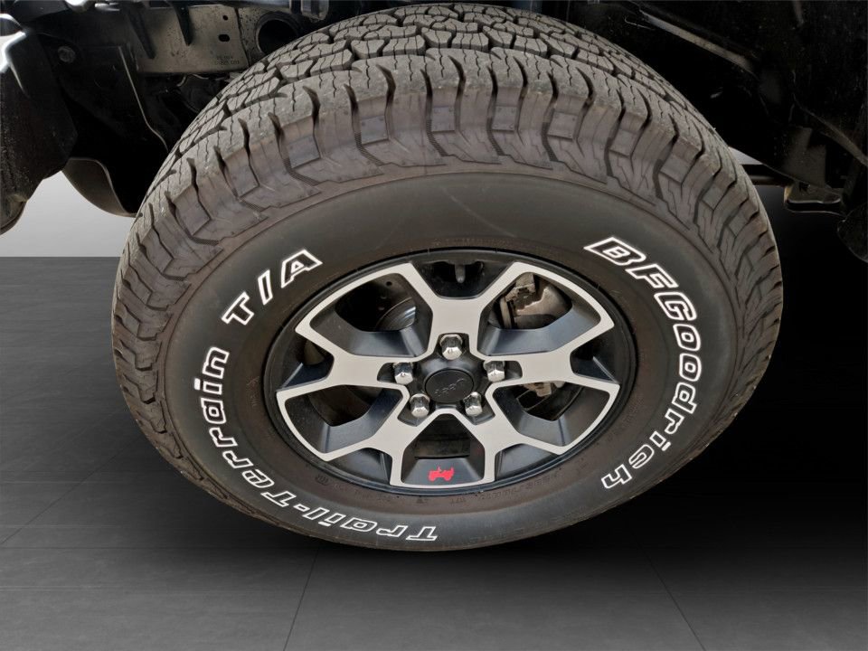 Used 2022 Jeep Wrangler Unlimited Sport image 35