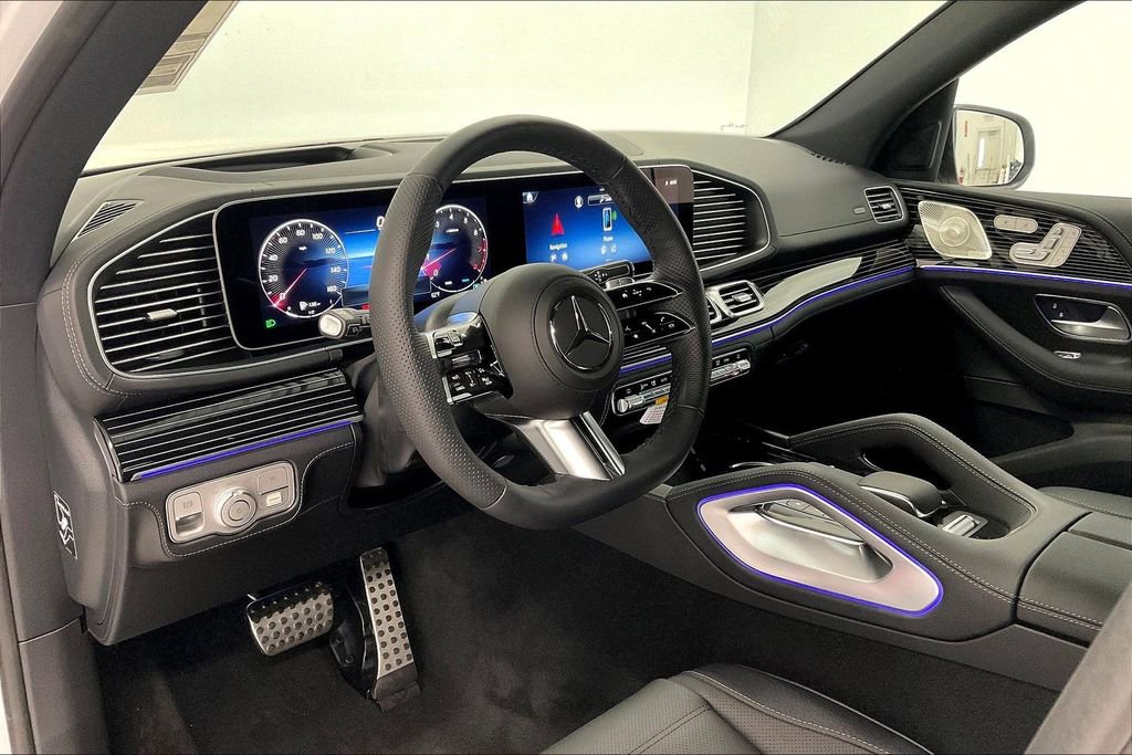 New 2026 Mercedes-Benz GLS 580 4MATIC image 8