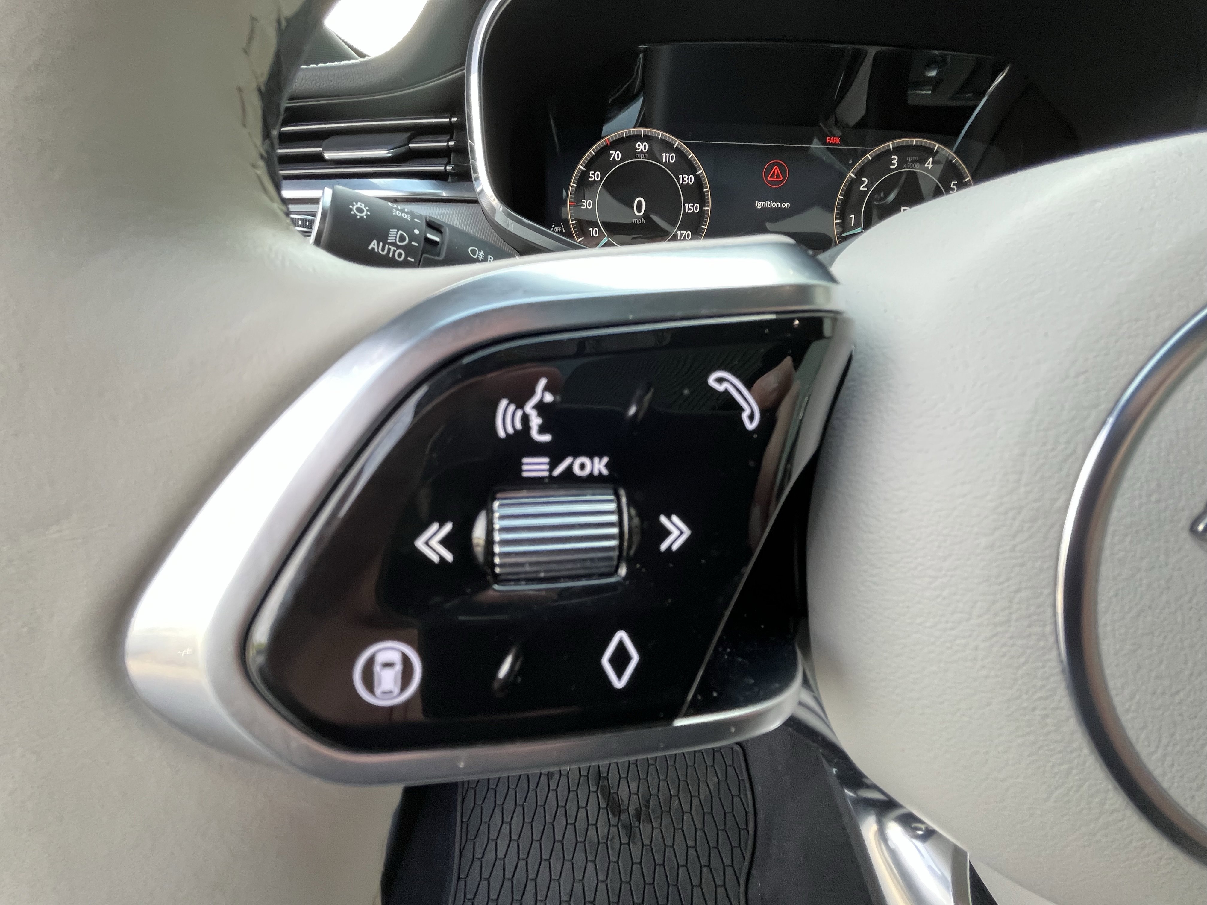 Used 2025 Jaguar F-PACE R-Dynamic S image 19