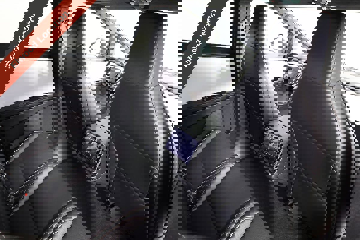 Used 2024 Tesla Cybertruck AWD Crew Cab image 34