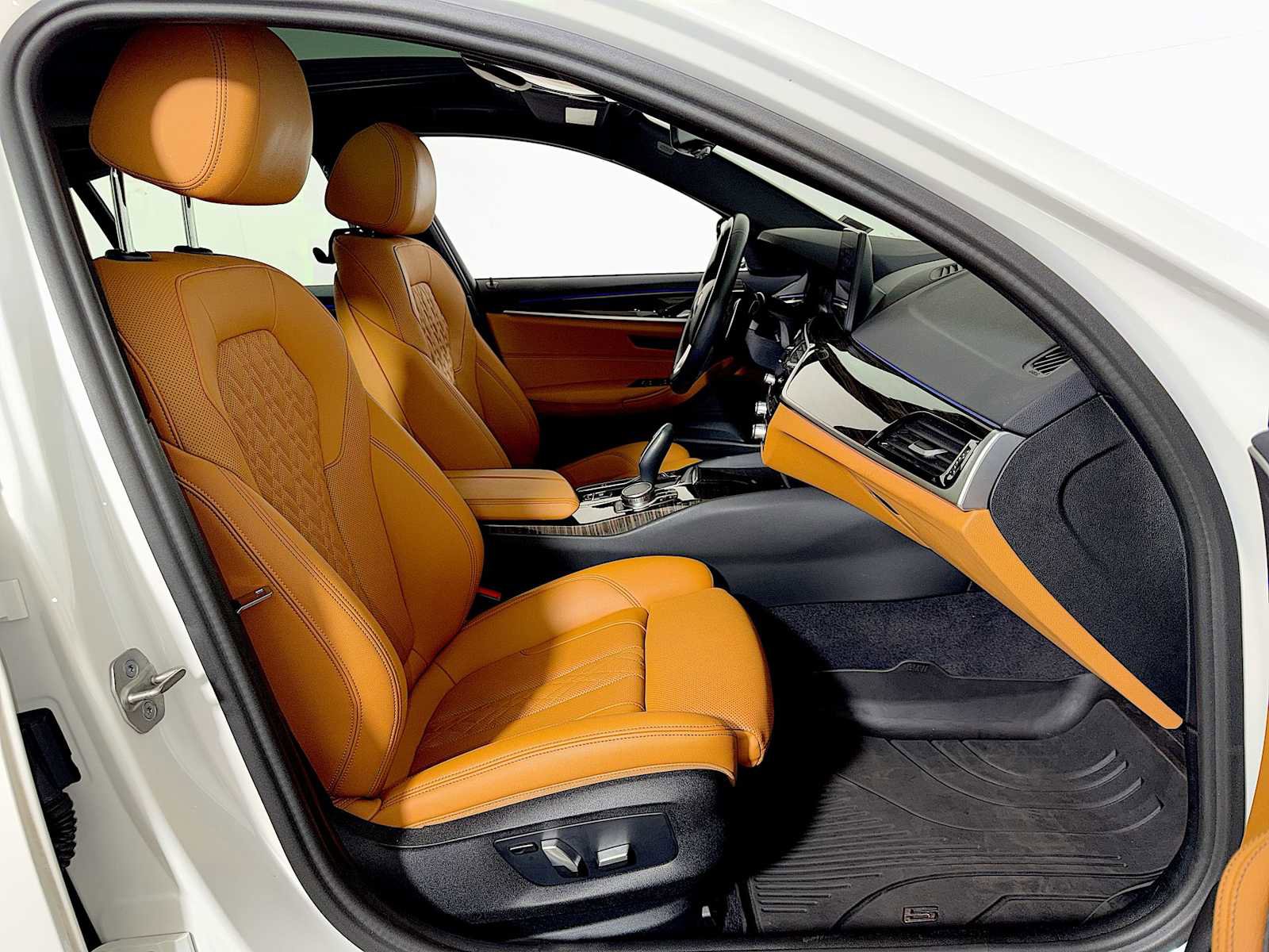 Certified 2023 BMW 530i xDrive w/ Convenience Package image 25