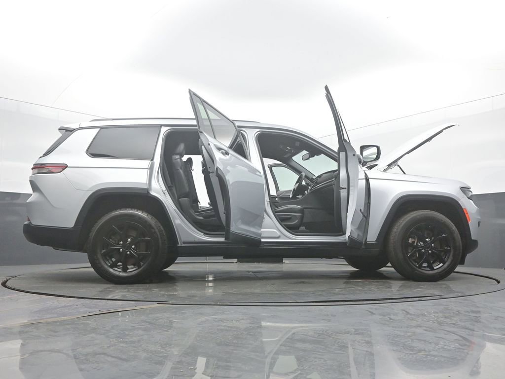 Used 2024 Jeep Grand Cherokee L Laredo AWD/4WD image 63