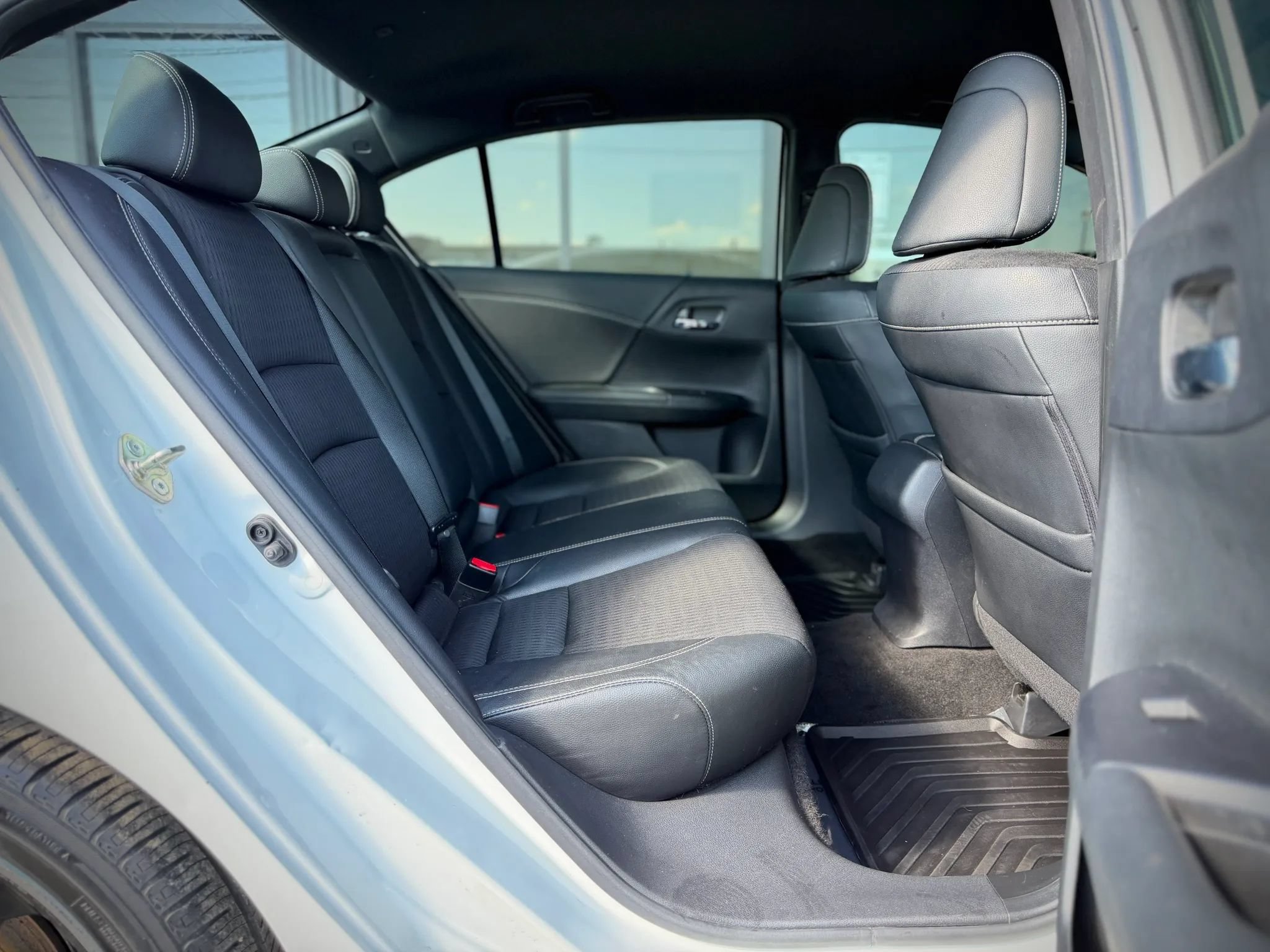 Used 2017 Honda Accord Sport image 15
