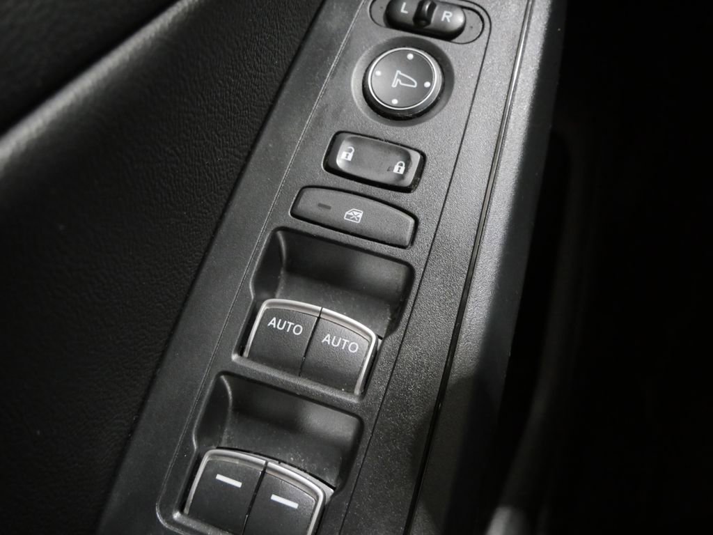 Used 2023 Honda Civic EX-L image 14