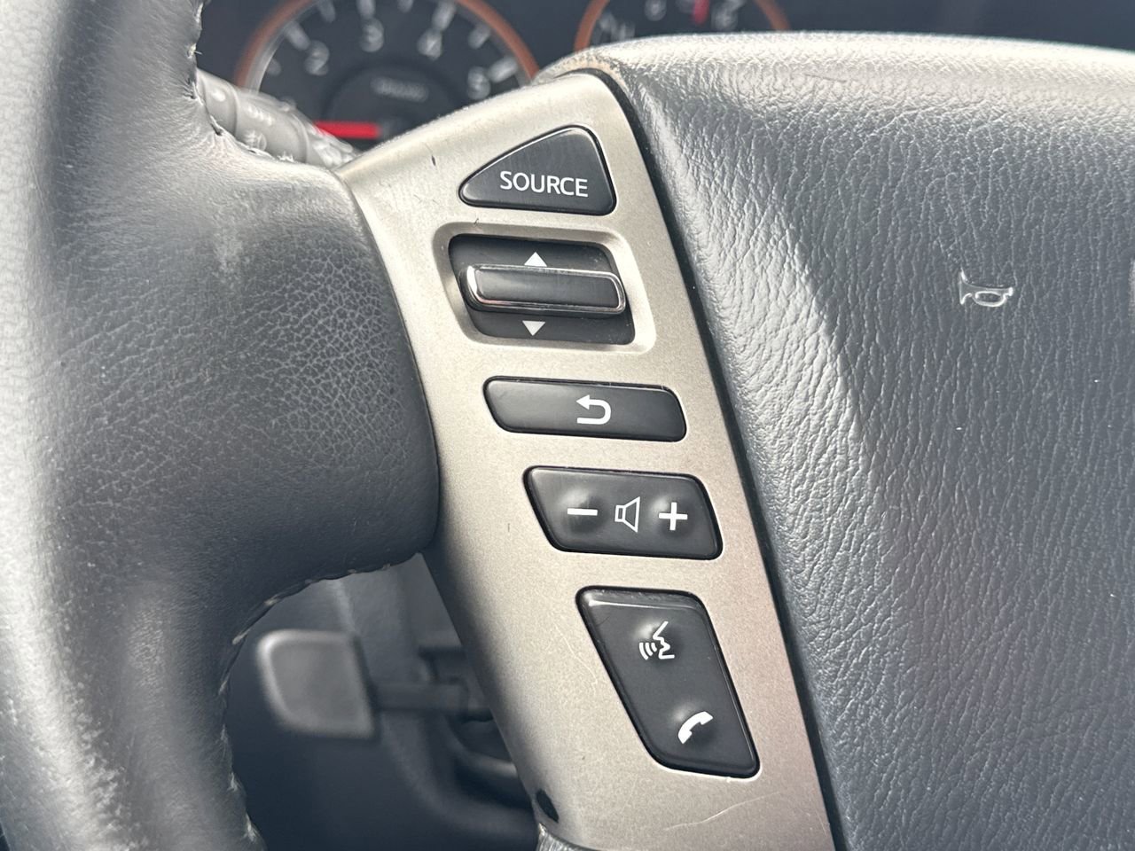 Used 2013 Nissan Armada Platinum AWD/4WD image 33