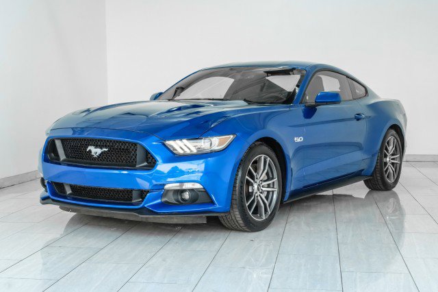 Used 2017 Ford Mustang GT image 4