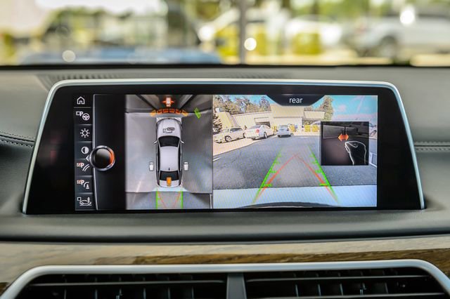 Used 2017 BMW 740i xDrive AWD/4WD image 24