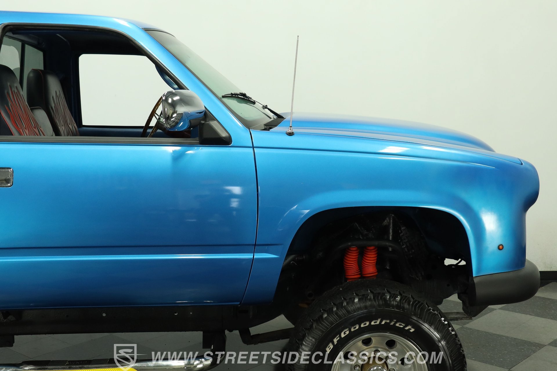 Used 1988 Chevrolet Silverado 1500 4x4 Regular Cab image 28