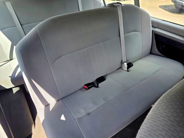 Used 2011 Ford E-350 and Econoline 350 XLT image 35