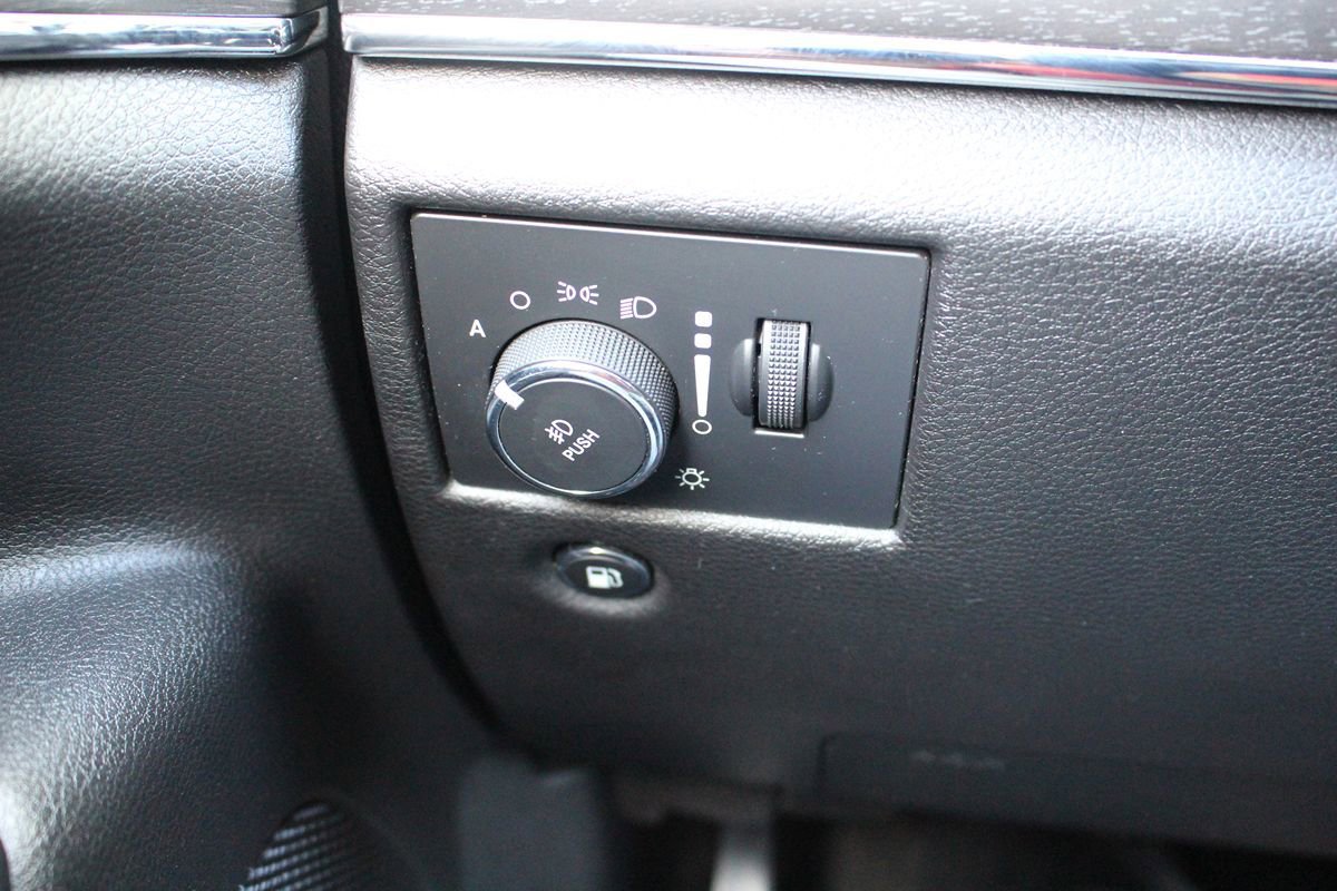 Used 2017 Jeep Grand Cherokee Limited RWD image 25
