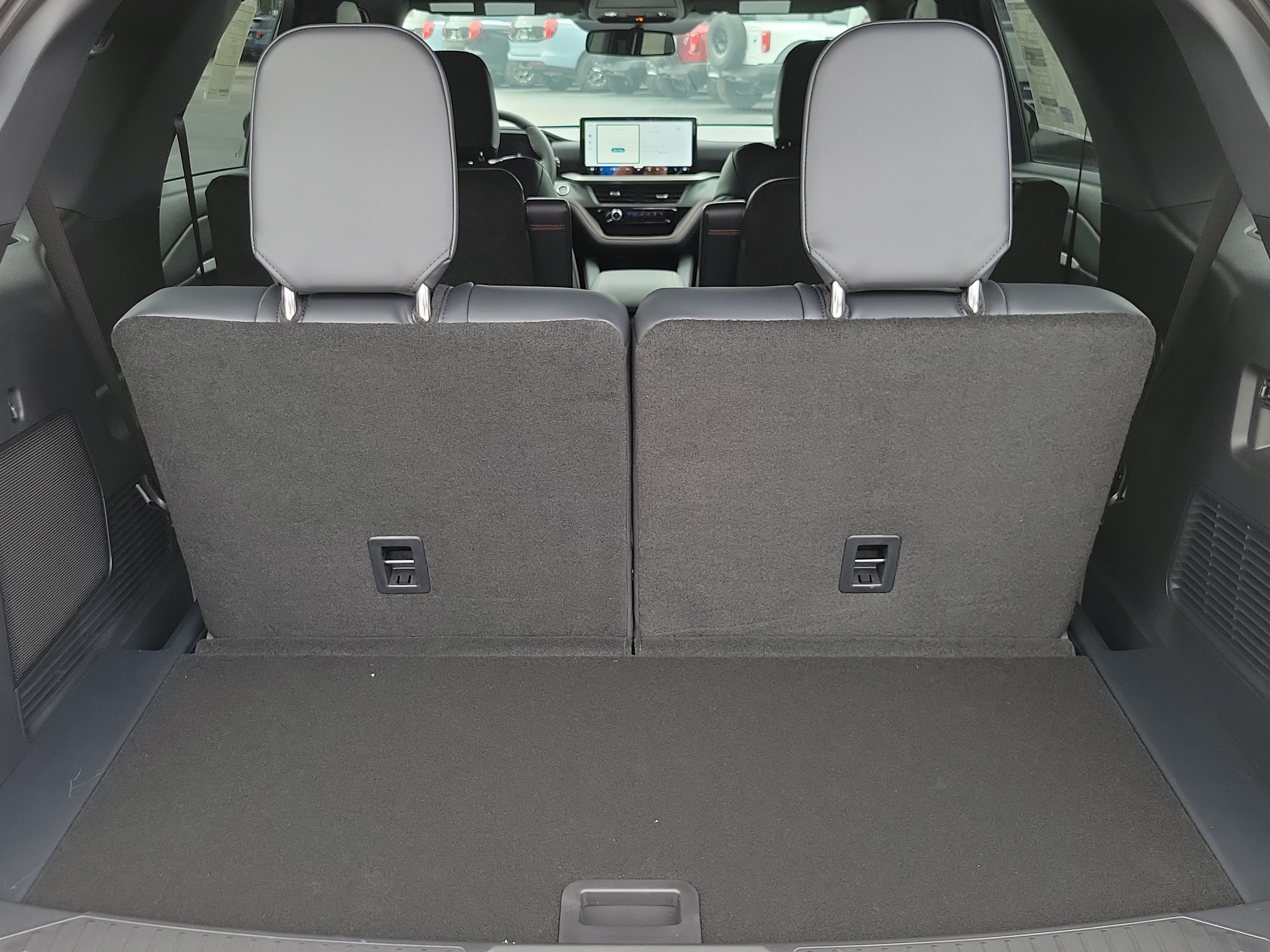 New 2027 Ford Explorer ST AWD/4WD image 7