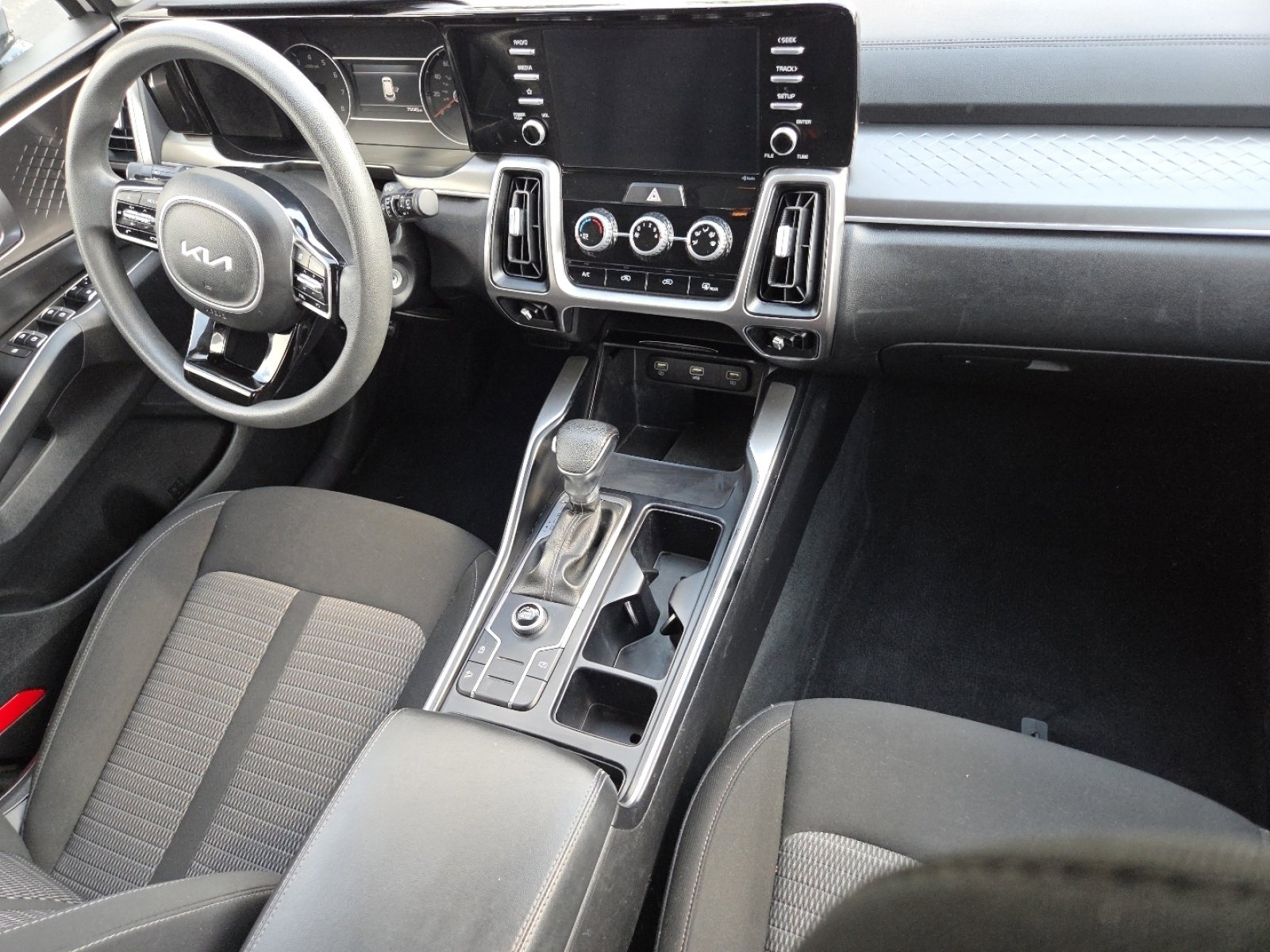 Used 2022 Kia Sorento LX FWD image 25