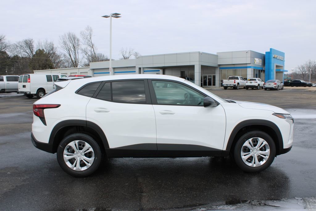 New 2026 Chevrolet Trax LS image 11