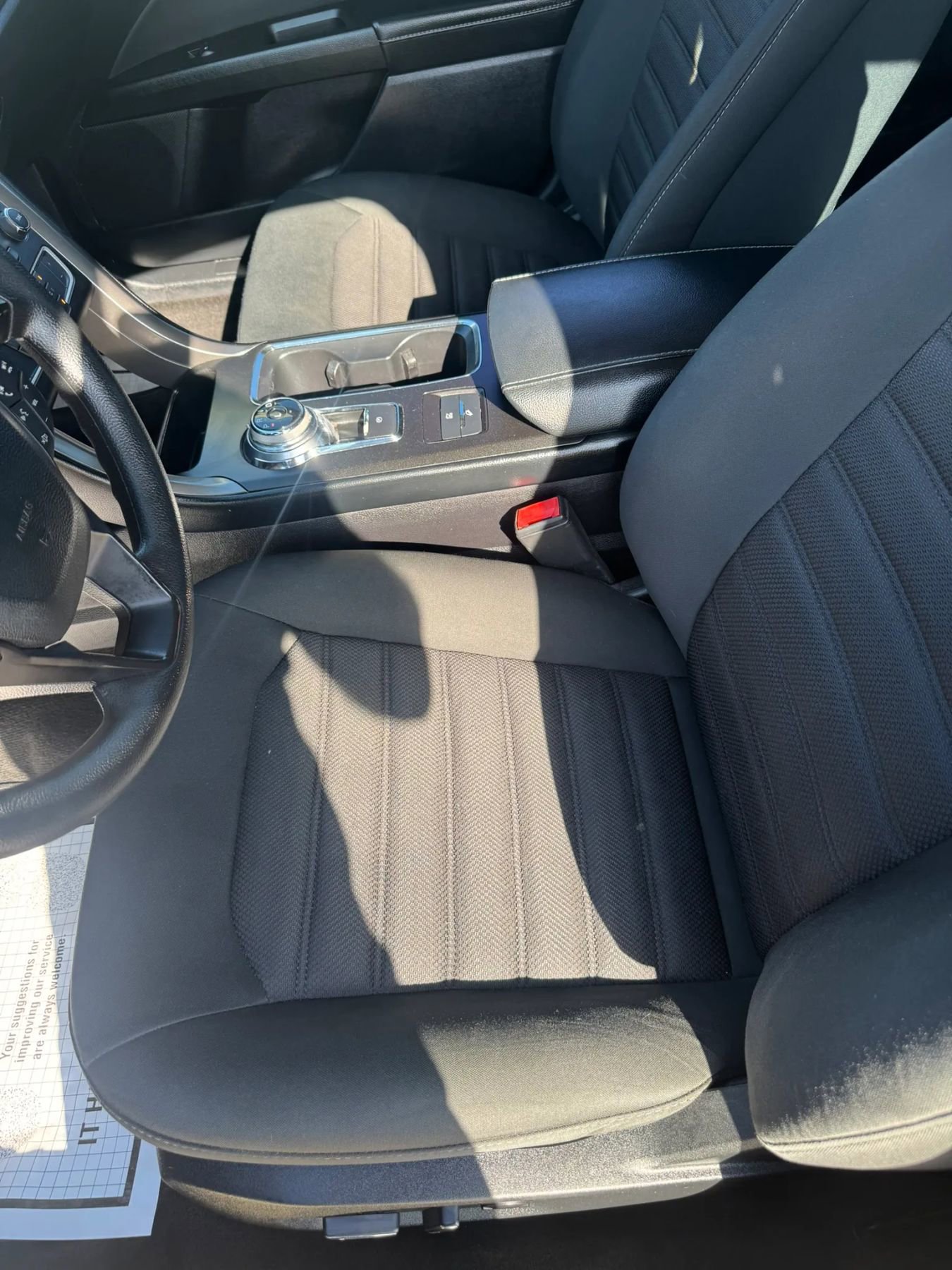 Used 2018 Ford Fusion SE image 25