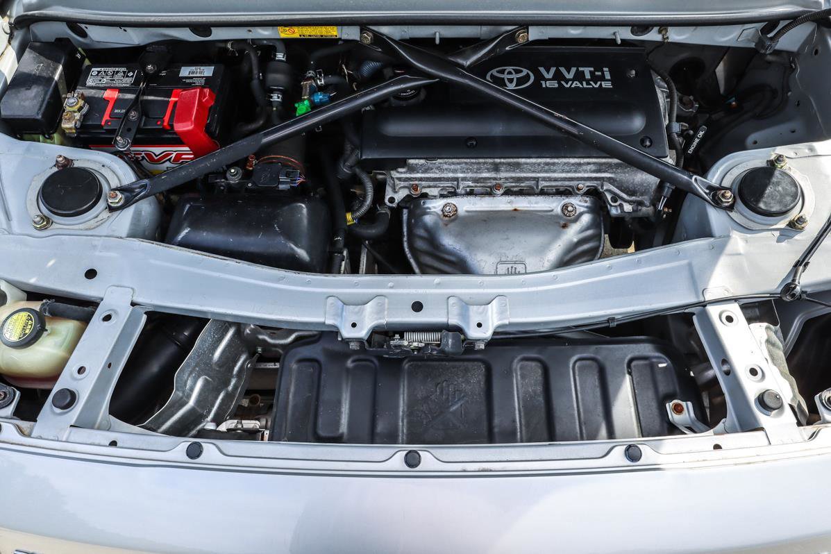 Used 2003 Toyota MR2 image 13