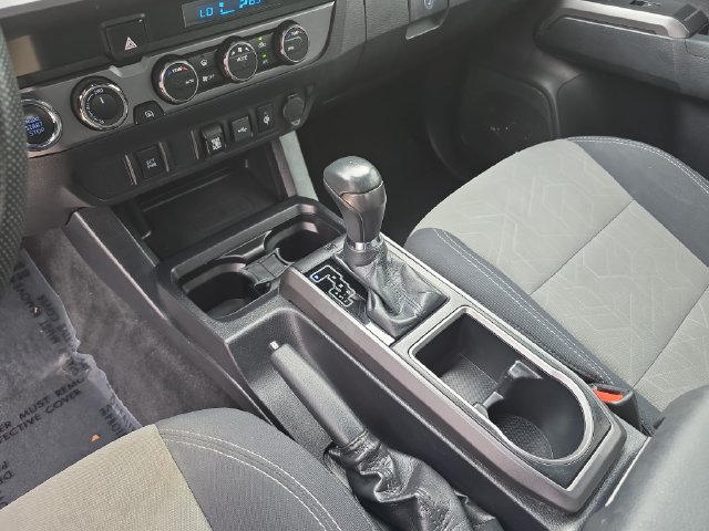 Used 2021 Toyota Tacoma TRD Sport AWD/4WD image 26