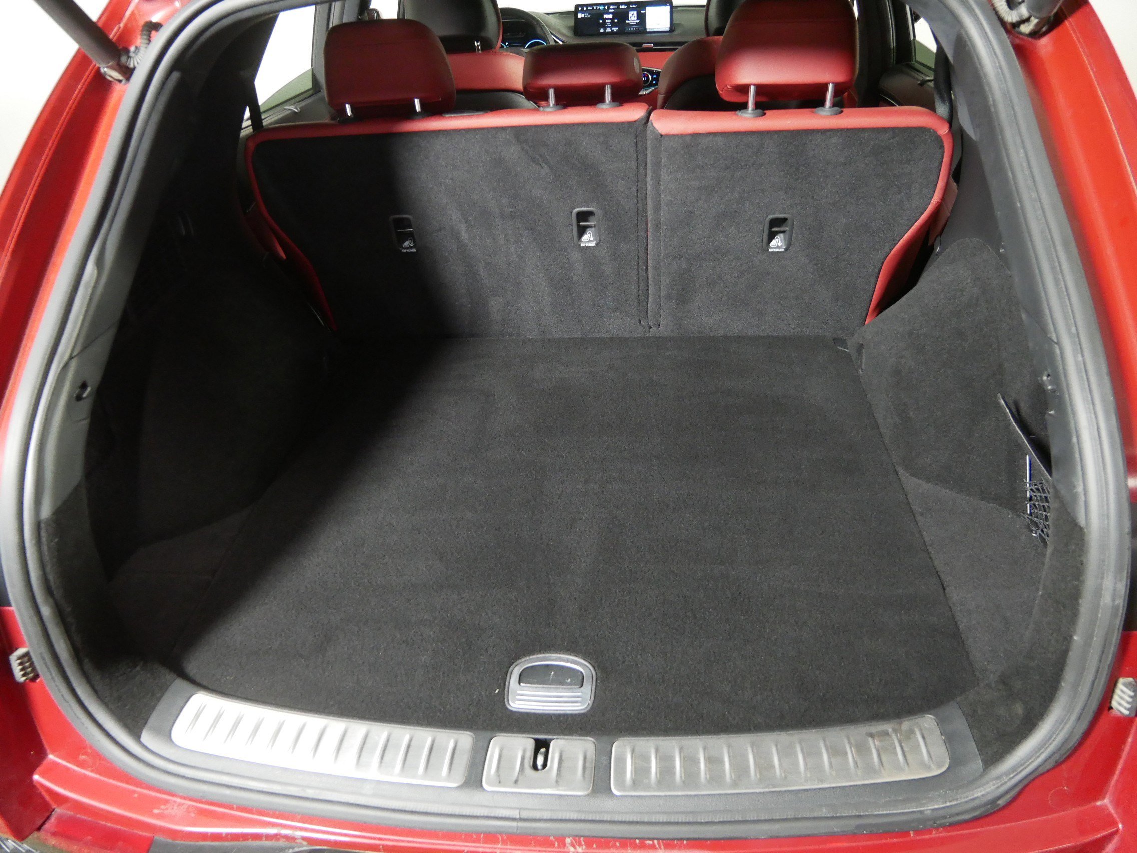 Used 2023 Genesis GV70 3.5T Sport w/ Sport Prestige Package image 18