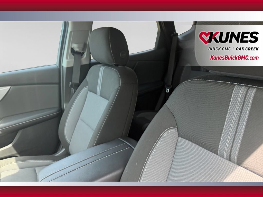 Used 2025 Chevrolet Blazer LT FWD image 22
