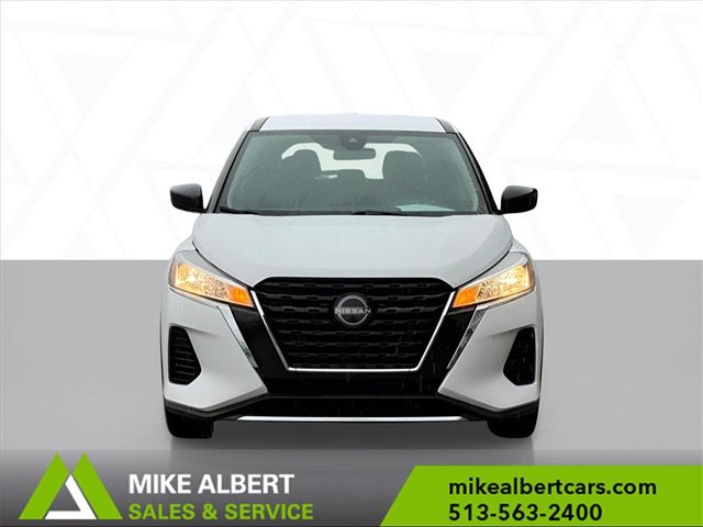 Used 2022 Nissan Kicks S image 2