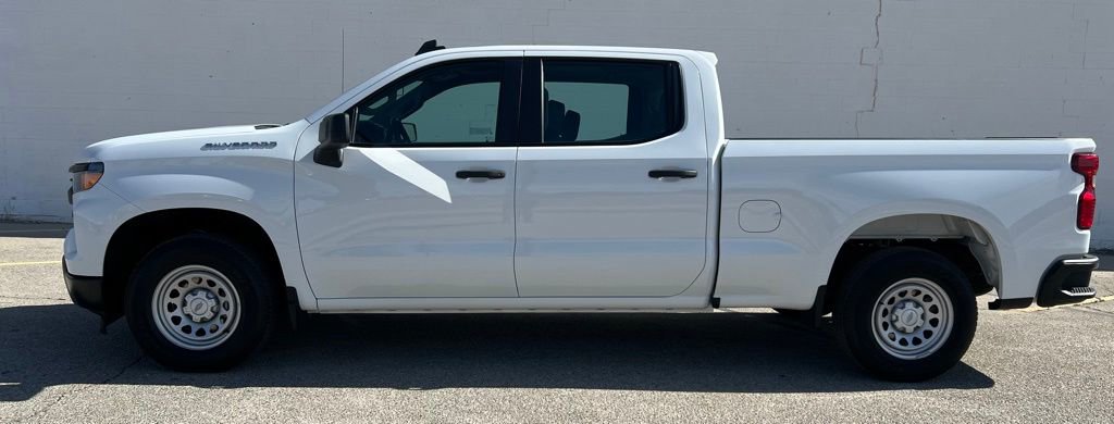 Used 2025 Chevrolet Silverado 1500 W/T image 2