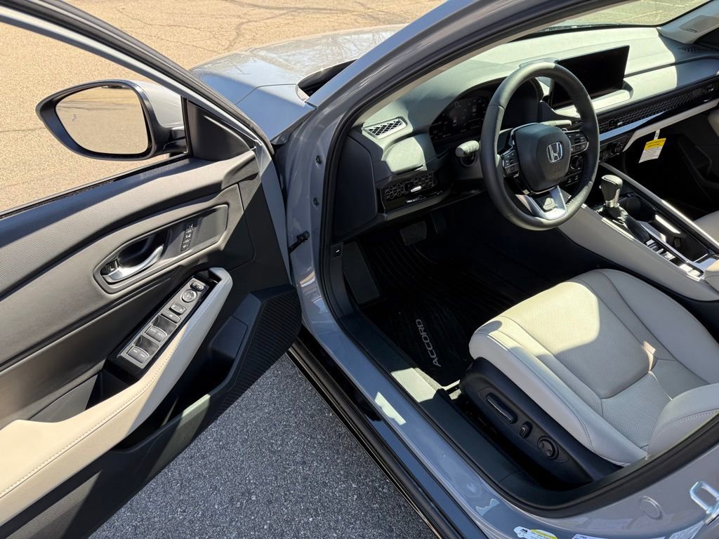 Certified 2025 Honda Accord Touring image 14