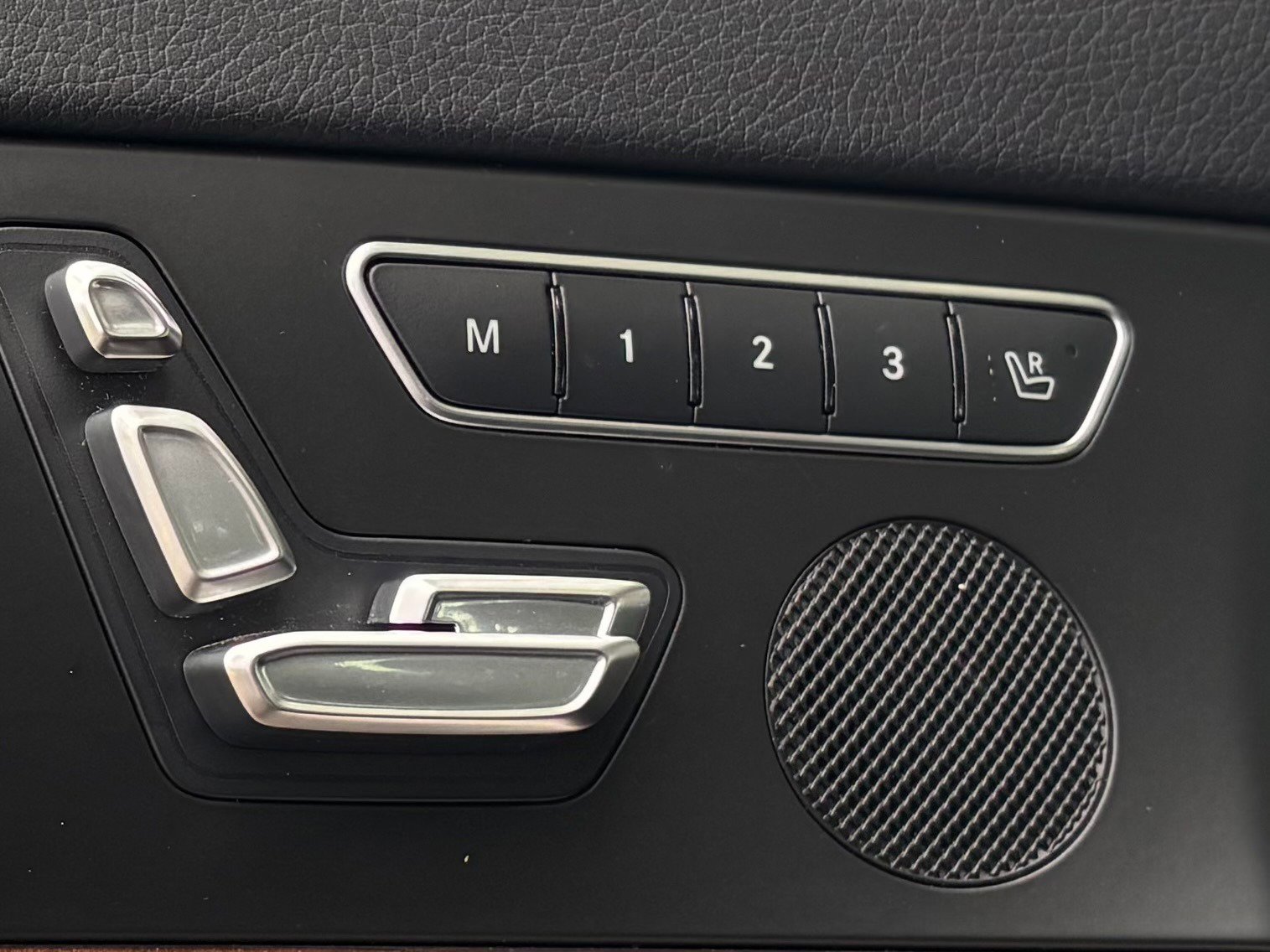Used 2014 Mercedes-Benz SL 550 image 39