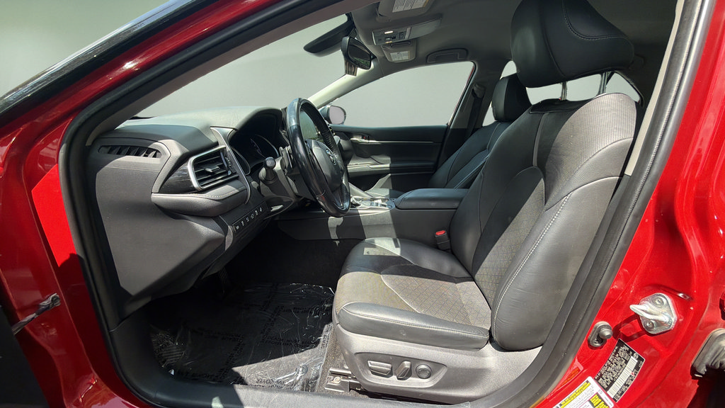 Used 2022 Toyota Camry XSE w/ Navigation Upgrade Package FWD image 11