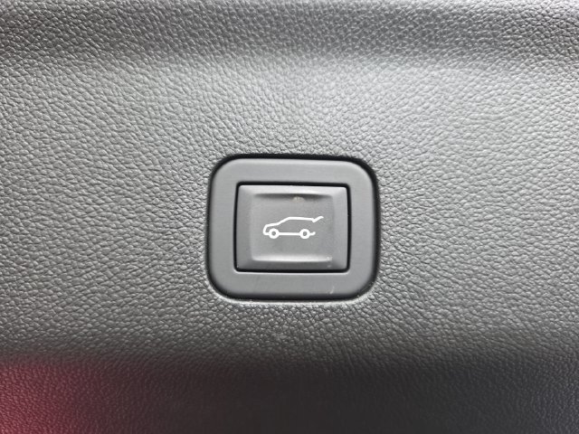 Certified 2025 Cadillac Escalade Sport AWD/4WD image 14