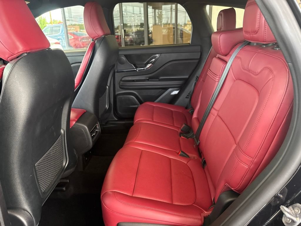 Certified 2025 Lincoln Corsair Reserve AWD/4WD image 10