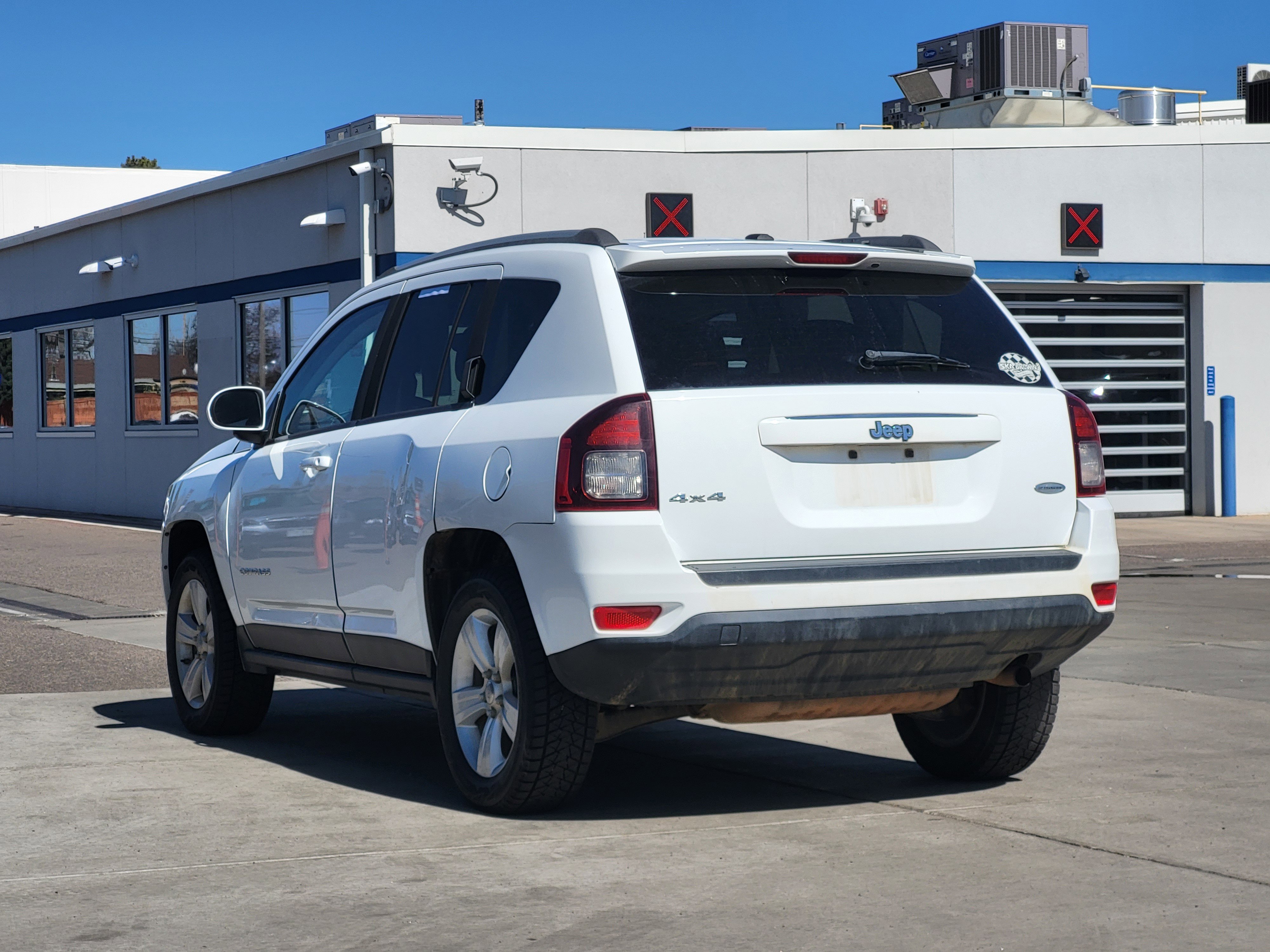 Used 2016 Jeep Compass Latitude image 5
