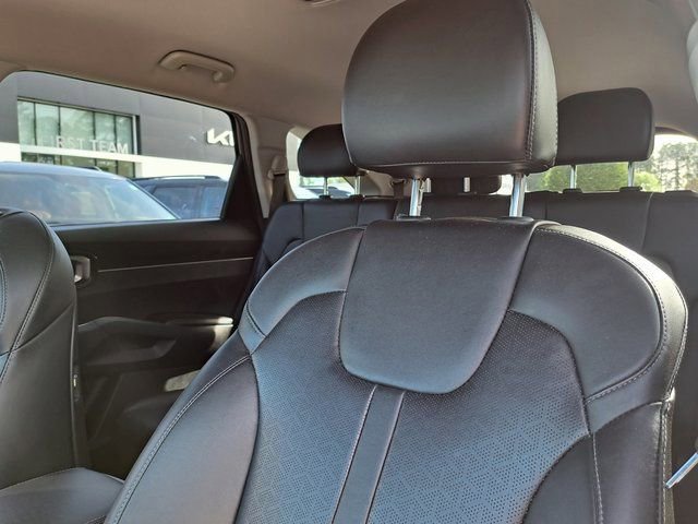 Used 2022 Kia Sorento S image 24