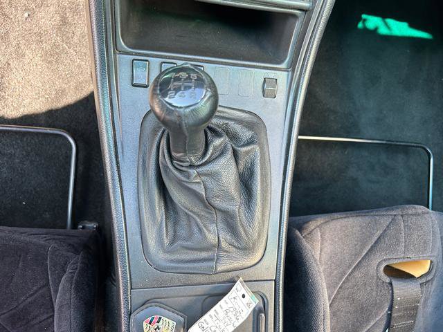 Used 1986 Porsche 944 Turbo image 15