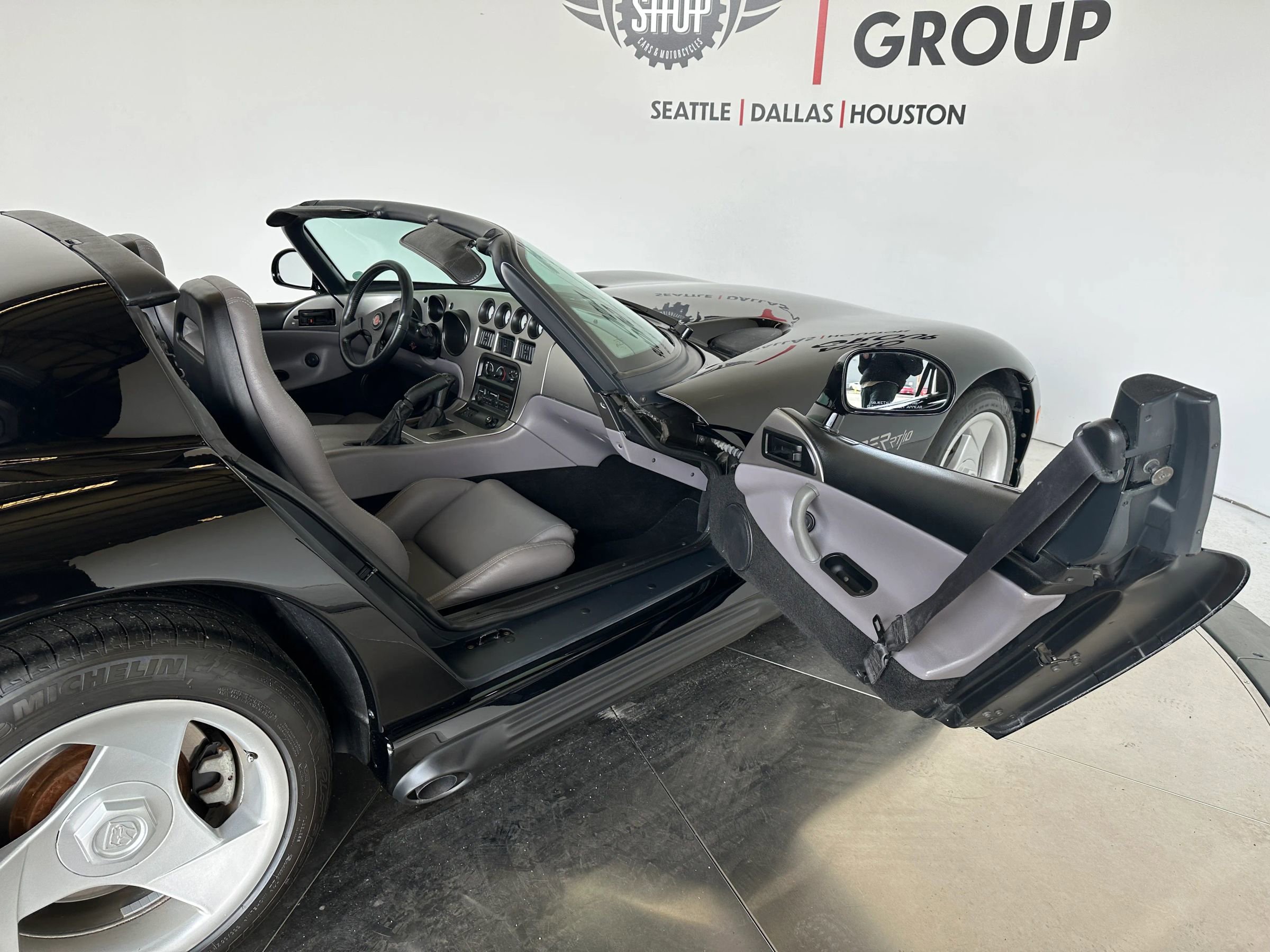 Used 1995 Dodge Viper RT/10 image 20