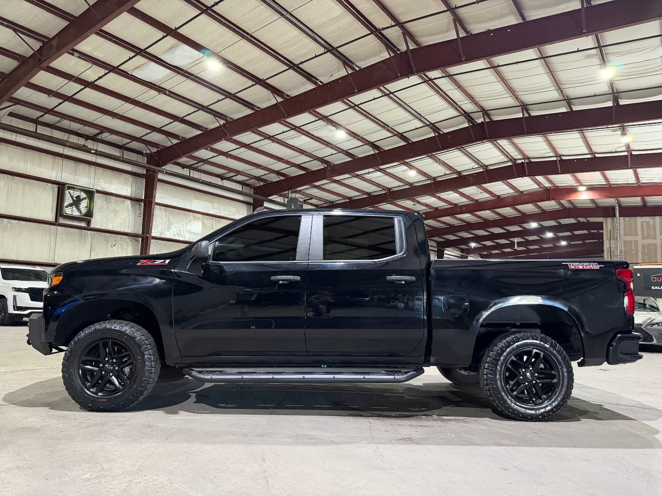 Used 2020 Chevrolet Silverado 1500 Custom Trail Boss w/ Custom Convenience Package AWD/4WD image 8