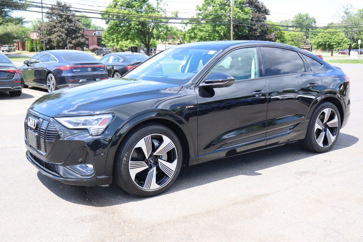 Used 2021 Audi e-tron Prestige w/ Prestige Package AWD/4WD image 1