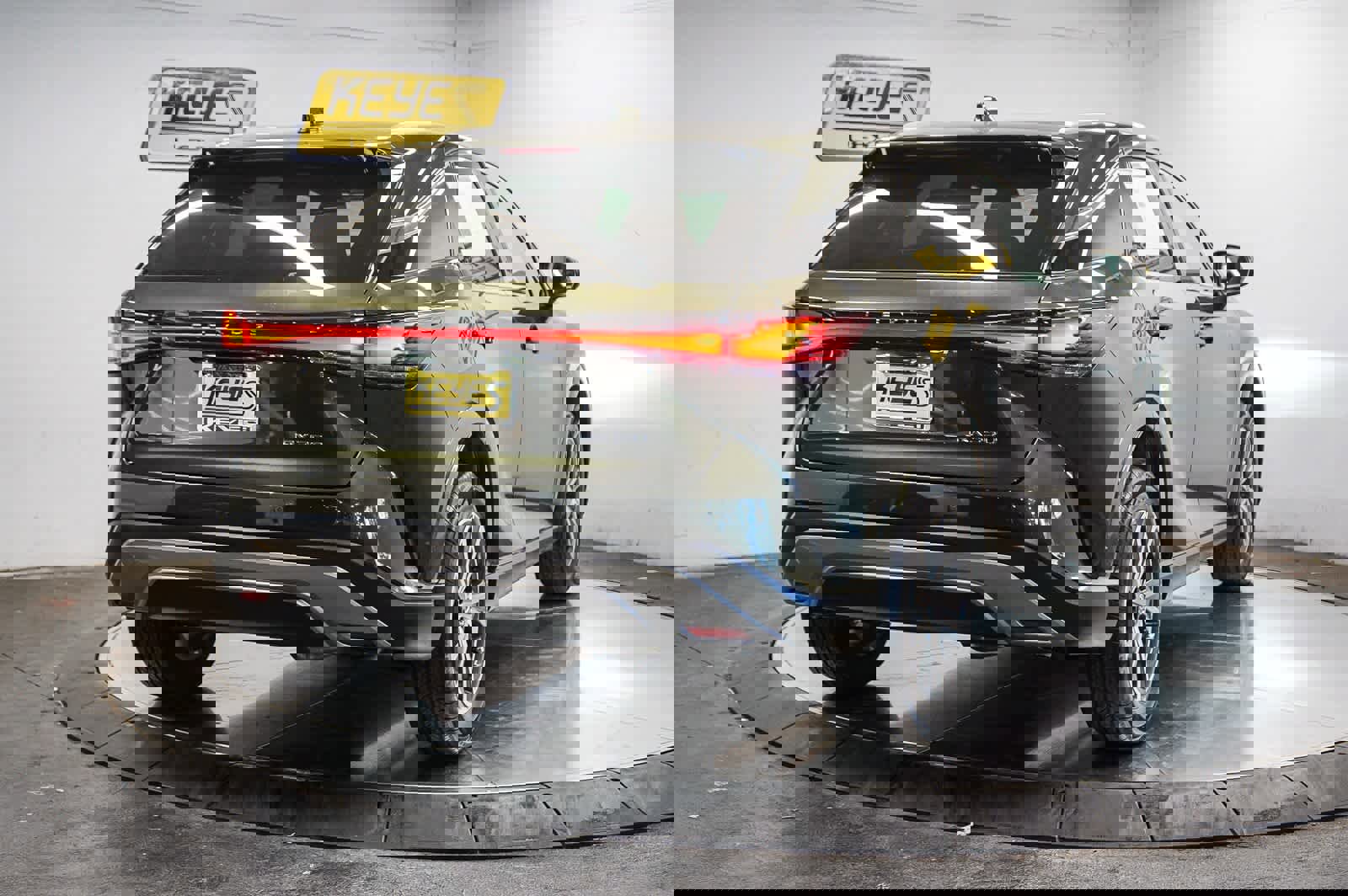 Used 2025 Lexus RX 350 FWD image 4