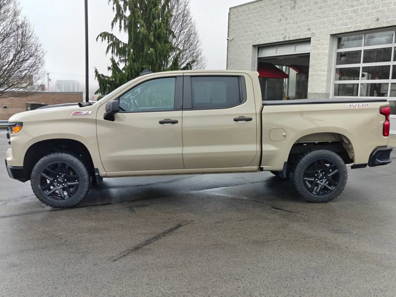 Used 2022 Chevrolet Silverado 1500 Custom Trail Boss w/ LPO, Dark Essentials Package image 9