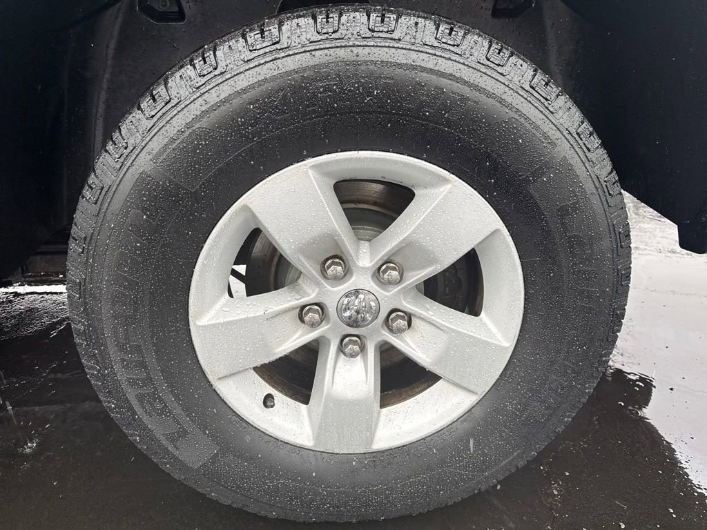 Used 2017 RAM 1500 Classic SLT image 32