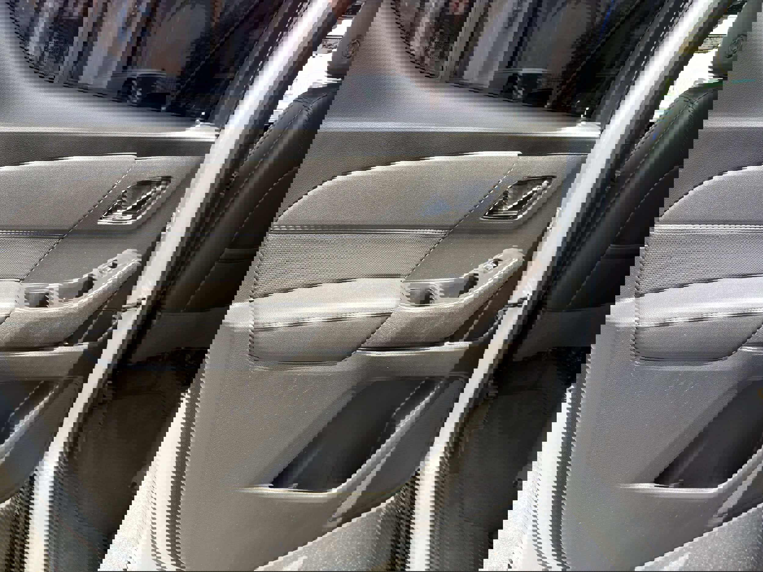 Used 2022 Chevrolet Traverse Premier w/ Redline Edition AWD/4WD image 20