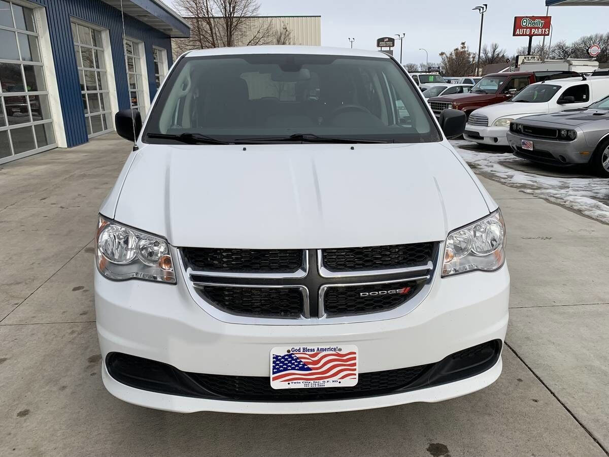 Used 2019 Dodge Grand Caravan SE w/ UConnect Hands-Free Group image 3