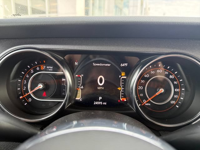 Used 2023 Jeep Gladiator Mojave w/ Cold Weather Group AWD/4WD image 21