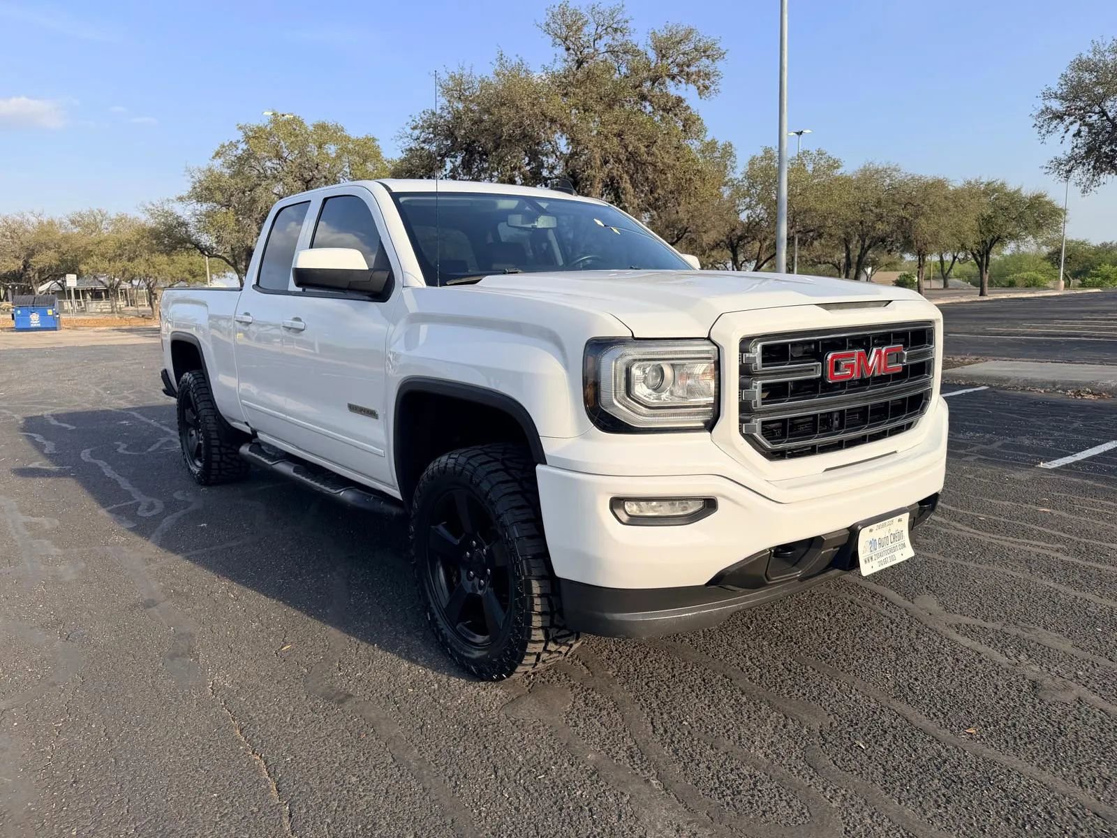 Used 2017 GMC Sierra 1500 SLE w/ SLE Value Package RWD image 9