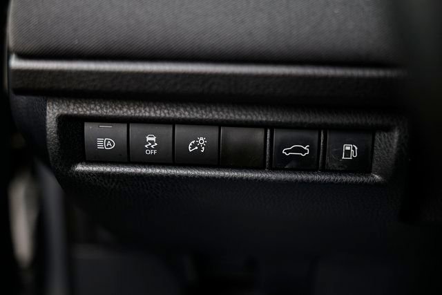 Used 2025 Toyota Camry LE image 18