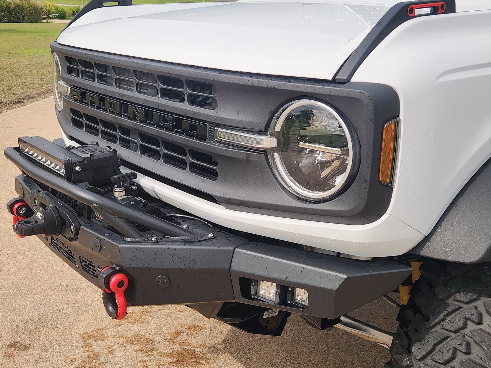 Used 2023 Ford Bronco 2-Door w/ Sasquatch Package AWD/4WD image 10