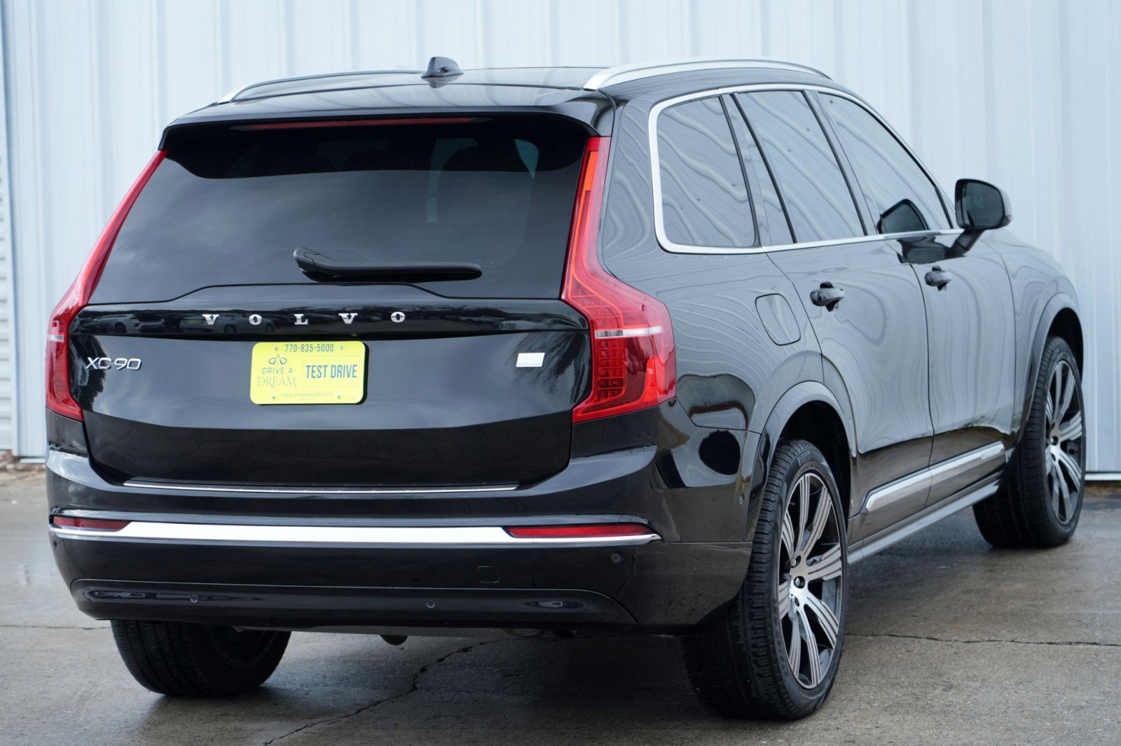 Used 2024 Volvo XC90 T8 Ultimate w/ Lounge Package image 52