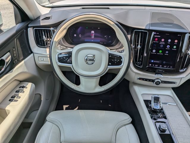 Used 2022 Volvo XC60 B5 Inscription w/ Advanced Package FWD image 19