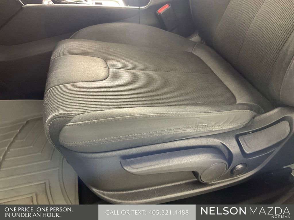 Used 2020 Hyundai Santa Fe SE image 25