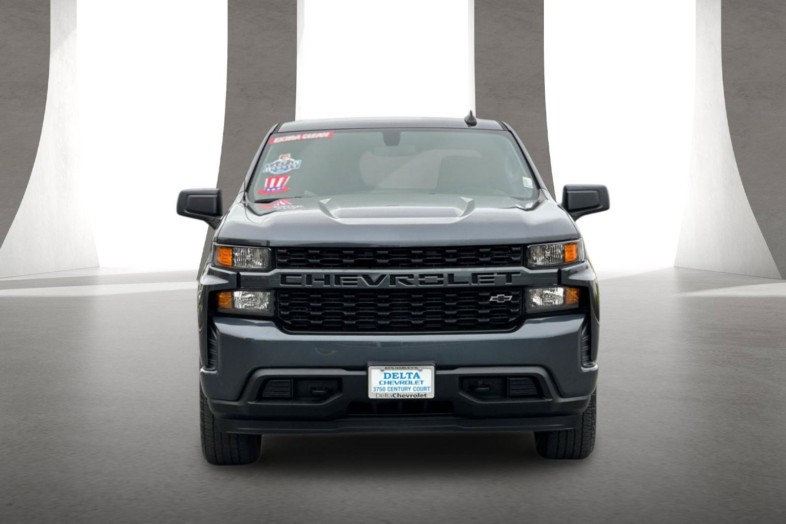 Used 2021 Chevrolet Silverado 1500 Custom w/ LPO, Dark Essentials Package RWD image 9
